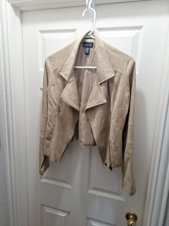 rue21 Jackets & Blazers - Rue21 Tan Faux Suede Moto Jacket for Women